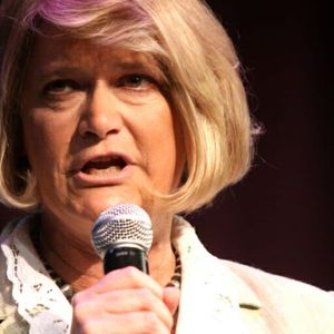 Cynthia Lummis Highlights Political Dynamics Shaping Crypto