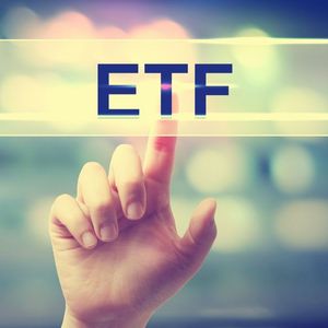 Spot Bitcoin ETFs See Largest Outflows Streak Since Launch