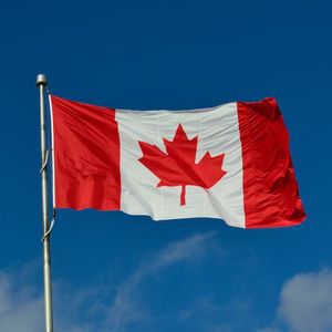 Canada’s CSA Grants Crypto Platforms More Time to Comply with Stablecoin Rules