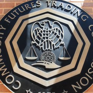 CFTC Embraces Blockchain for Derivatives, Setting Stage for Regulatory Revolution