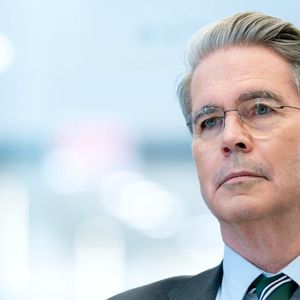Crypto Advocate Scott Bessent Named Trump’s Pick for Treasury Secretary