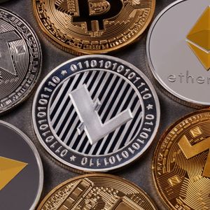 Altcoin Season: Rally or Reckoning? Analysts Debate Market Outlook