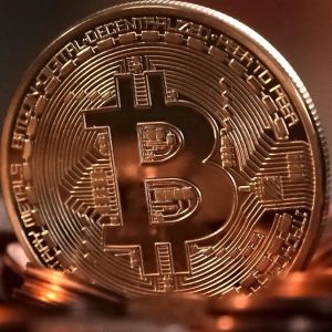 Standard Chartered Analyst Predicts Bitcoin Surge to $500K