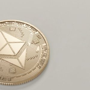 Ethereum Struggles as DEX Volumes Plummet and Competition Heats Up