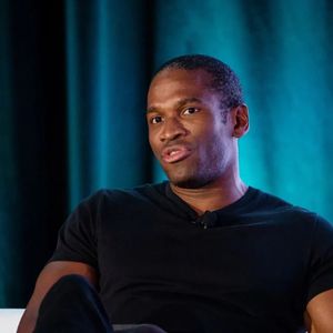 Arthur Hayes Predicts Stablecoin Bubble After Circle’s IPO Surge