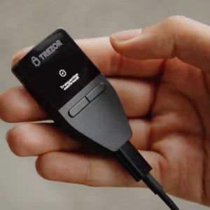 Trezor Warns Users About Phishing Scam Disguised as Support Emails