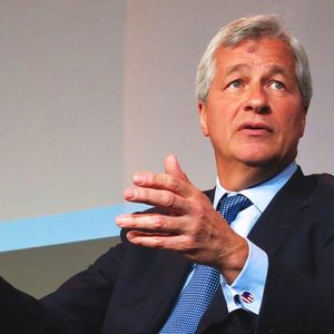 Is Bitcoin About to Plunge? JPMorgan CEO Issues Major Warning