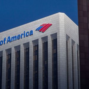 Bank of America's Shocking Anti-Crypto Move,Coinbase CEO Reacts