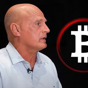 Bitcoin May Plunge to $10,000, Bloomberg's Chief Expert Assumes