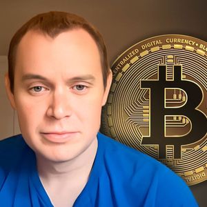 Bitcoin Eyes Dominance Rise as Altcoins Hype Is False, Believes Top Expert