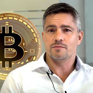 Top Trader Henrik Zeberg Unveils BullishBitcoin (BTC) Signals with a Crucial Caution
