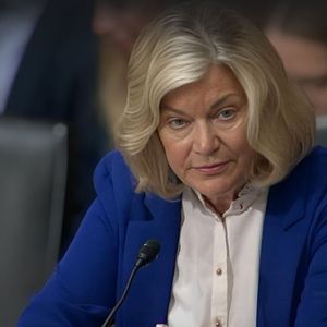 Pro-Bitcoin Senator Lummis Promises to Leash SEC as She Stands with Kraken