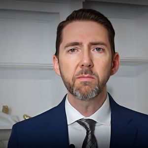 XRP Lawyer on Satoshi's Choice: Dox Himself or Break the Law