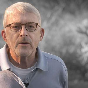 Peter Brandt Reveals Key Strategy in Unstable Crypto Market: Details