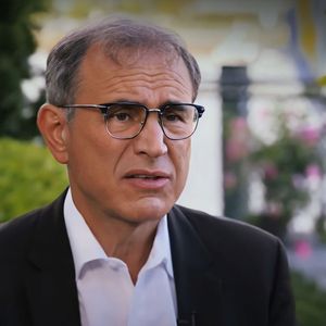 Nouriel Roubini Says with Bankruptcy Risk to Digital Currency Group Bitcoin May Drop Harder