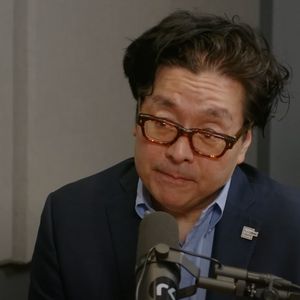 Tom Lee: Stablecoins Could Be Largest Buyers of Gold