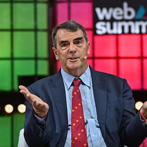 Billionaire Draper Mocks Bitcoin Sellers: 'They Must Want to Be Minnows'