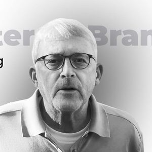 Institutions Killed Bitcoin’s Spirit, Claims Legendary Trader Peter Brandt as BTC Price Slips Below $100,000