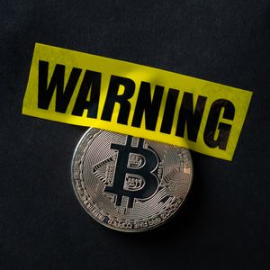 Bitcoin Plummets Under $69,000: Peter Brandt Names Only Trigger That Changes Bearish Outlook