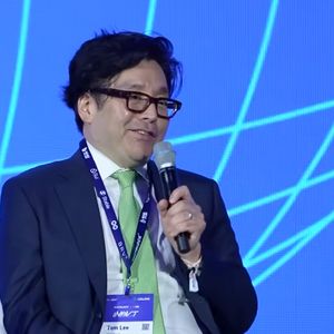 Fundstrat's Lee Spots Major Crypto Market Bottom Signal
