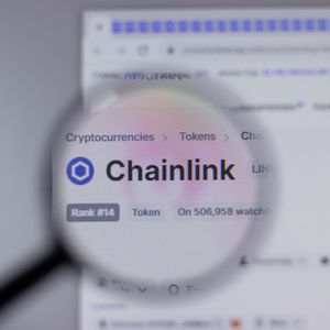 Chainlink Whale Breaks Month-Long Buying Streak With $9.2 Million Move to Coinbase