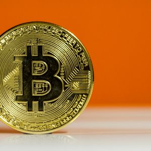Bitcoin to $10,000 a 'Faustian Bargain': Bloomberg's Top Strategist Updates BTC Price Outlook