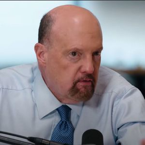 Jim Cramer Raises Concerns Over “Unprecedented” Crypto Bank Bailout