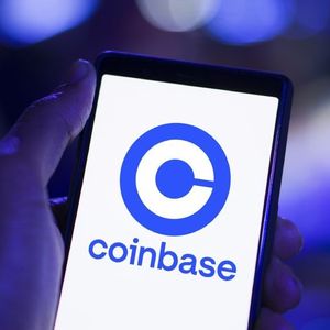 Bitcoin Surge Triggers Coinbase Glitch, Leaving Users with Empty Accounts