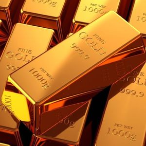Beyond Rivalry Gold and Bitcoin Draw Equal Investment Interest
