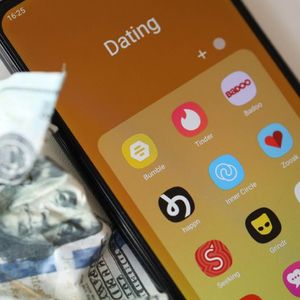 Crypto Scammers Target Canadian Singles on Dating Apps