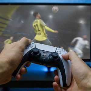 FIFA Rivals: Soccer Gaming Enters the Blockchain Era with Mythical Games