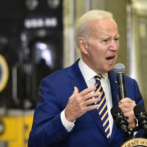 Joe Biden Takes a Stand: Stop US Lawmakers Profiting from Stock Trades