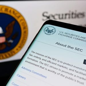 'Caveat Liquid Staker': Caroline Crenshaw Warns Against SEC’s New Stance