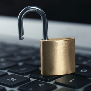 Venus Protocol Halts Activity After User Falls for $13.5 Million Crypto Scam