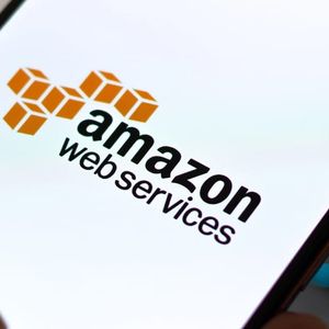 AWS Outage Hits Coinbase and Robinhood With Service Disruptions