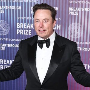 Elon Musk to Launch Bitcoin-Like Encrypted Messenger, X Chat