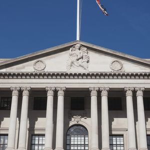 Bank of England Opens Review on Pound-Linked Stablecoin Rules