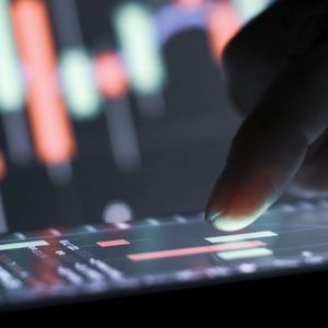 Arthur Hayes Blames Bitcoin Slump on Shrinking Dollar Supply