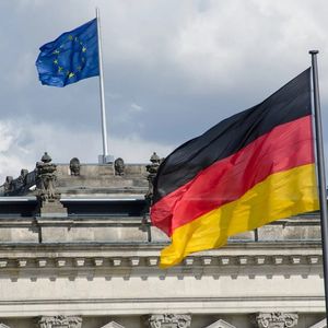 USDe Token Blocked: Germany Enforces Strict Crypto Sale Regulations