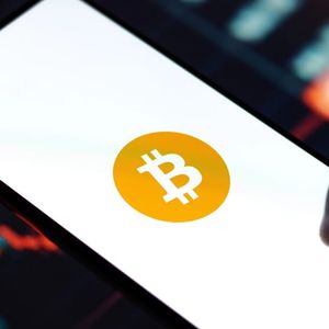 Luke Gromen Warns: Bitcoin Could Slip to $40,000 by 2026