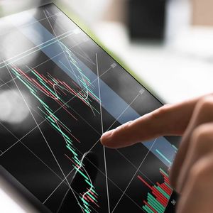 Regulatory Setback Sends $952 Million Out of Crypto Funds, Says CoinShares