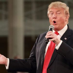 Donald Trump Ties GOP Control to Crypto Bill, Warns of New Impeachment