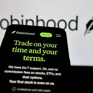 Robinhood Slips as Q4 Results Miss and Crypto Revenue Falls