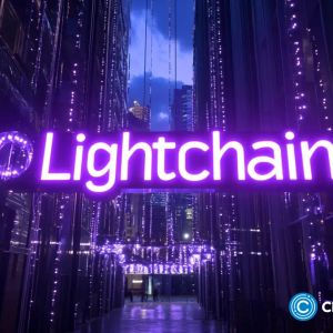 AI predicts Solana to hit $600 while a rival Lightchain AI projects a 38x surge