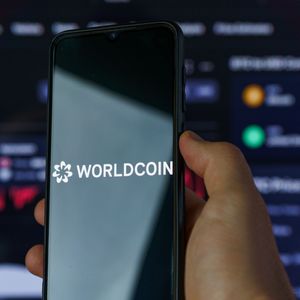 Worldcoin Attracts Hundreds of Users in Hong Kong, Yet WLD Drops