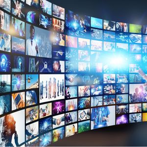Introducing NFT Plazas: How Media Outlets Can Amplify NFT and Metaverse Adoption