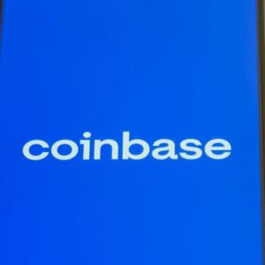 Coinbase Enters Canada: Unlocking New Crypto Frontier