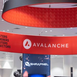 Investors Shift Gears, Eyeing NuggetRush Alongside Render and Aave for Potential High Yields