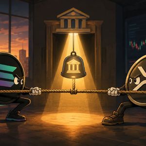 SOL vs XRP: Which Altcoin Benefits More From ETF Demand?