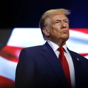 Bitcoin Holds $77K as Trump Media Shifts $205M BTC, Cuban Exits, Satoshi Quantum Plan Floated